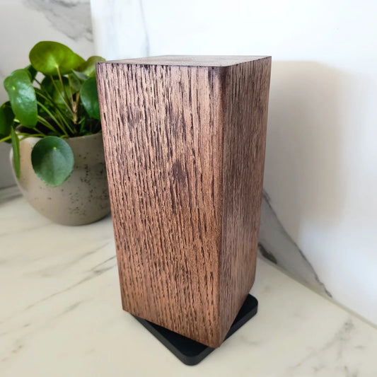 Knivblok i egetræ | Magnetisk