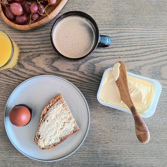 Smørkniv i træ
